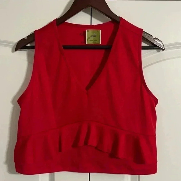 Rio of Stars Red Ruffled Crop Top Size Medium​​ - Picture 1 of 5